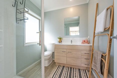 Photo of property in 122 Endeavour Drive, Whitby, Porirua, 5024