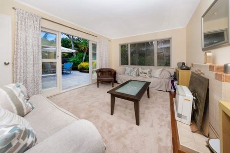 Photo of property in 1/188 East Coast Road, Forrest Hill, Auckland, 0620