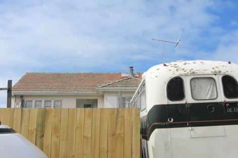 Photo of property in 53 Selwyn Crescent, College Estate, Whanganui, 4500