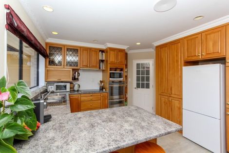 Photo of property in 20 Kellyville Heights, Merrilands, New Plymouth, 4312