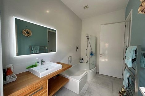 Photo of property in 24a Sunbrae Grove, Mount Maunganui, 3116