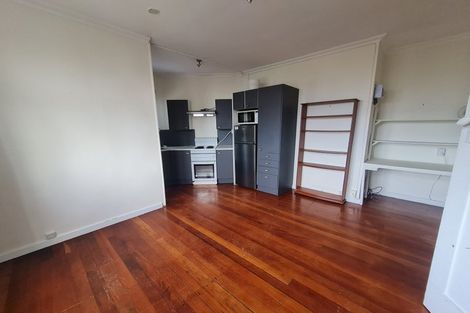 Photo of property in 51 Farnham Street, Mornington, Wellington, 6021