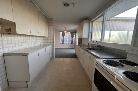 Photo of property in 11 Albatross Road, Red Beach, 0932
