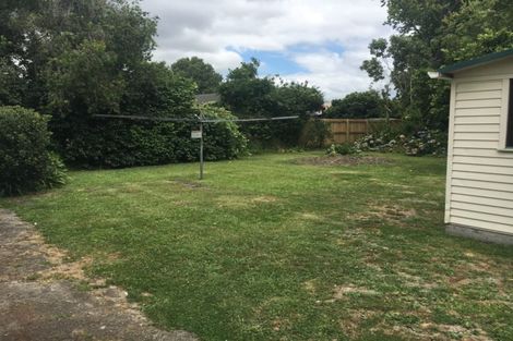 Photo of property in 8 Armitage Place, Fairfield, Hamilton, 3214