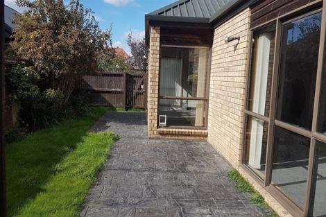 Photo of property in 53 Berkshire Drive, Avonhead, Christchurch, 8042