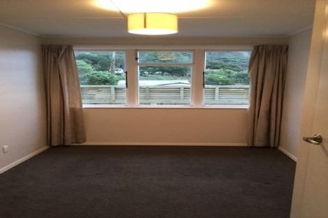 Photo of property in 8a Frederick Street, Tawa, Wellington, 5028