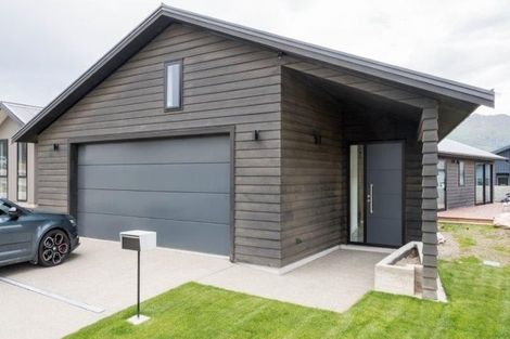 Photo of property in 6 Scurr Terrace, Wanaka, 9305