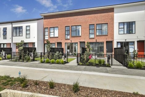 Photo of property in 43 Manarini Road, Westgate, Auckland, 0614