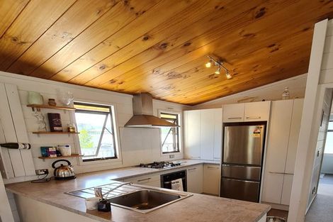 Photo of property in 140 Manly Street, Paraparaumu Beach, Paraparaumu, 5032