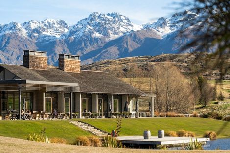 Photo of property in 48 Cunninghams Drive, Jacks Point, Queenstown, 9371