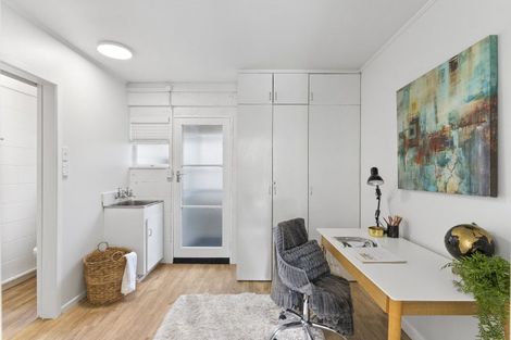 Photo of property in 2/4 Cecil Road, Milford, Auckland, 0620