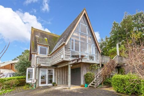 Photo of property in 117 Chevron Crescent, Whangamata, 3620