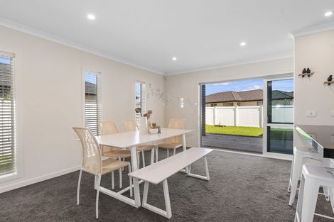 Photo of property in 43 Stace Hopper Drive, One Tree Point, 0118