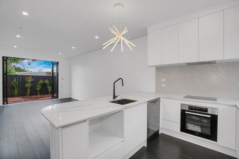 Photo of property in 18c St Michaels Avenue, Point Chevalier, Auckland, 1022
