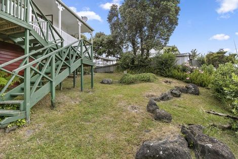 Photo of property in 1 Francis Curtis Avenue, Blockhouse Bay, Auckland, 0600