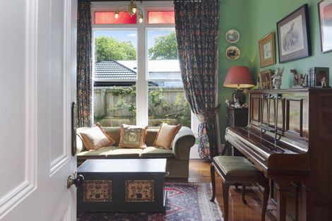 Photo of property in 86 Colombo Street, Beckenham, Christchurch, 8023