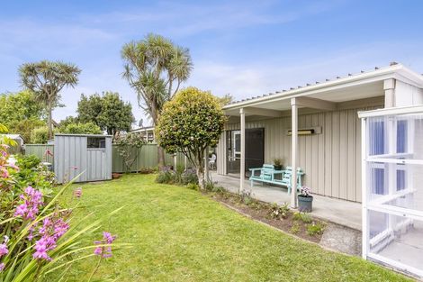 Photo of property in 34a Andrew Street, Waikanae, 5036