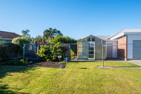 Photo of property in 1 Cashel Street, Waimate, 7924