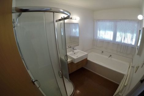 Photo of property in 20 Nutsey Avenue, Northcote, Auckland, 0627