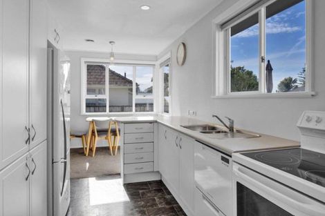 Photo of property in 16 Plympton Street, Brooklands, New Plymouth, 4310