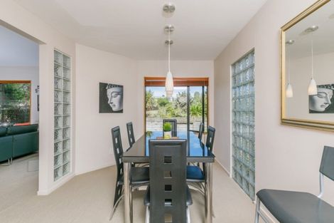 Photo of property in 2/60 Centorian Drive, Windsor Park, Auckland, 0632
