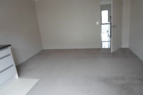 Photo of property in 86 Rising Parade, Fairview Heights, Auckland, 0632