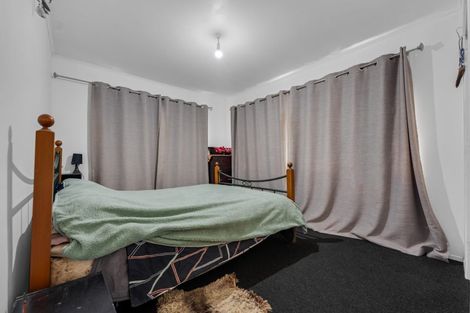 Photo of property in 22 Rosehill Drive, Rosehill, Papakura, 2113