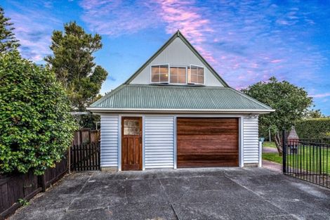 Photo of property in 2/6 Murray Road, Te Atatu Peninsula, Auckland, 0610