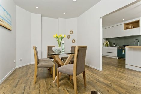 Photo of property in 356b East Coast Road, Sunnynook, Auckland, 0630