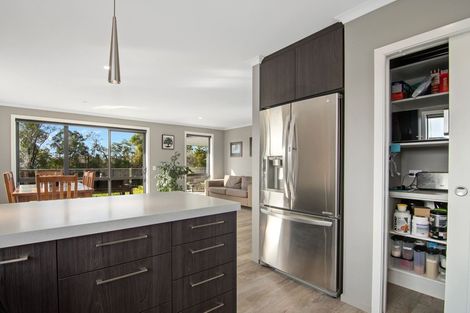 Photo of property in 10 Les Wakefield Road, Mapua, 7005