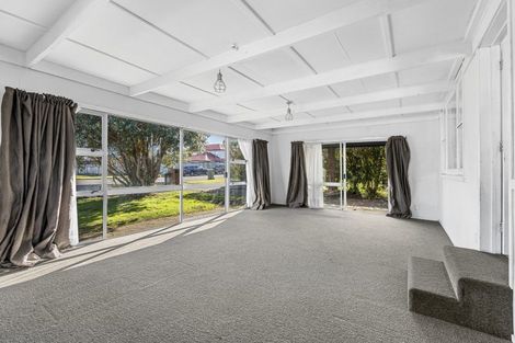 Photo of property in 25 Brookes Terrace, Waitara, 4320