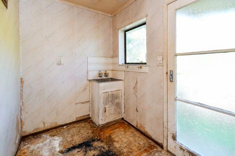 Photo of property in 2/26 Sikkim Crescent, Clover Park, Auckland, 2019