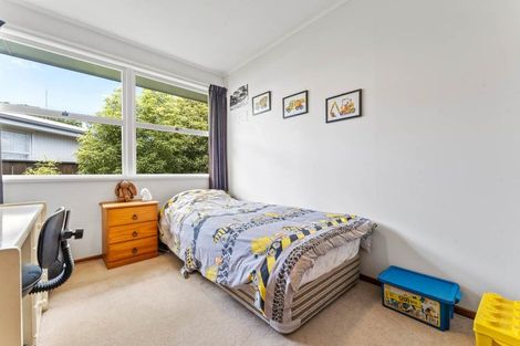 Photo of property in 6 Clinton Avenue, Te Atatu Peninsula, Auckland, 0610