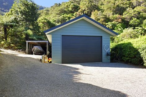 Photo of property in 16 Worlds End Road, Tennyson Inlet, Rai Valley, 7195