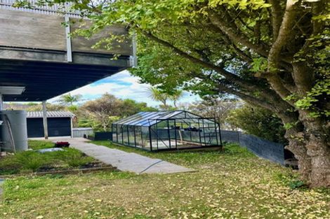 Photo of property in 1/35 Aberdeen Road, Castor Bay, Auckland, 0620