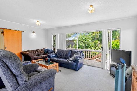 Photo of property in 220 Glamorgan Drive, Northcross, Auckland, 0630