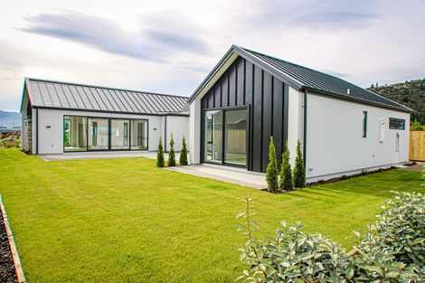 Photo of property in 47 Pounamu Avenue, Albert Town, Wanaka, 9305