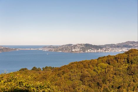 Photo of property in 38 Dress Circle, Newlands, Wellington, 6037