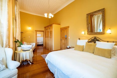 Photo of property in Mchardy Homestead, 11 Bracken Street, Hospital Hill, Napier, 4110