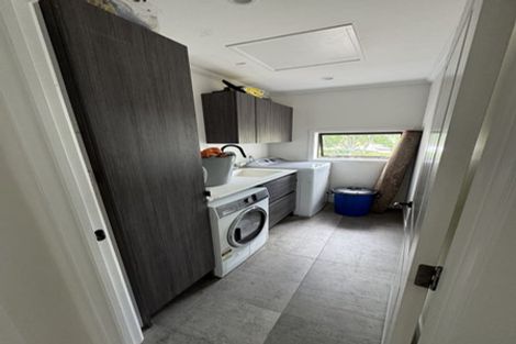 Photo of property in 35 Matua Road, Huapai, Kumeu, 0810