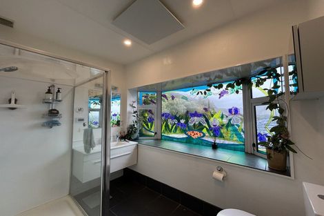 Photo of property in 49 Kakariki Grove, Waikanae, 5036