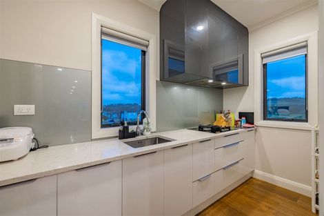 Photo of property in 14 Windlass Street, Long Bay, Auckland, 0630