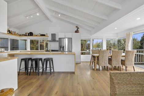 Photo of property in 2 Mabbett Lane, Waimauku, 0883