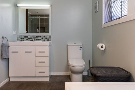 Photo of property in 16 Glengarry Place, Hilltop, Taupo, 3330