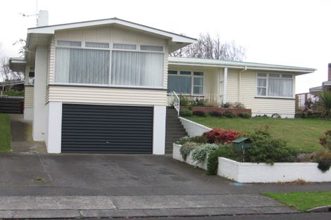 Photo of property in 36 Churchill Avenue, Hokowhitu, Palmerston North, 4410