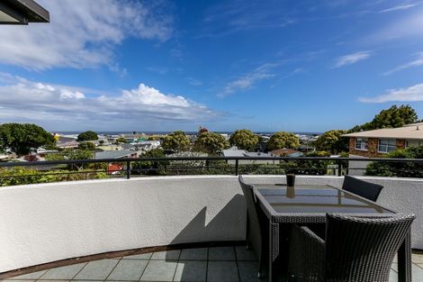 Photo of property in 85a Eliot Street, New Plymouth, 4310