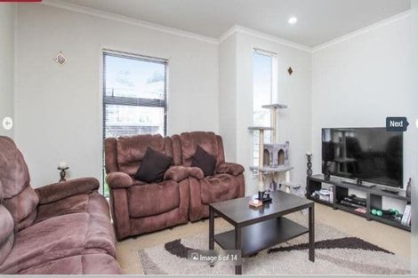 Photo of property in 3 Barnea Circle, Glen Eden, Auckland, 0602