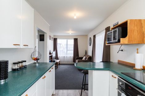 Photo of property in 1 Tararua Terrace, Cloverlea, Palmerston North, 4412