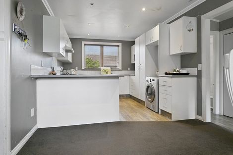 Photo of property in 233 Shakespeare Street, Leamington, Cambridge, 3432