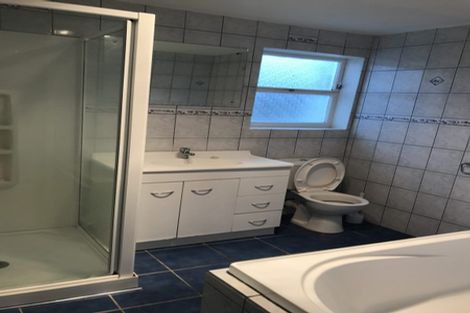 Photo of property in 40 Longburn Road, Henderson, Auckland, 0610